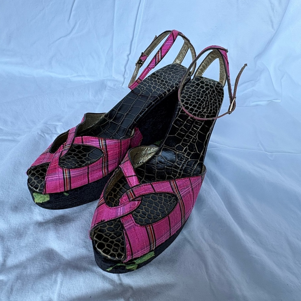 Stylish Pink Plaid Women's Heels